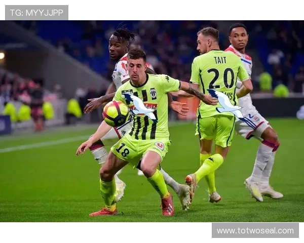 法甲球队进攻配合模式及战术特点分析